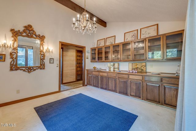 1734 Crockett Ridge, Bristol, VA 24201
