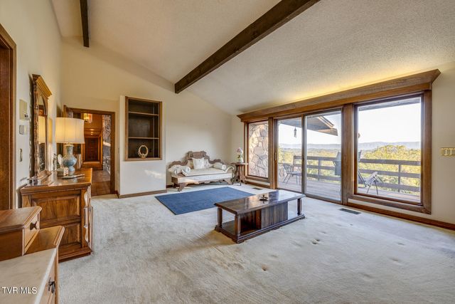 1734 Crockett Ridge, Bristol, VA 24201