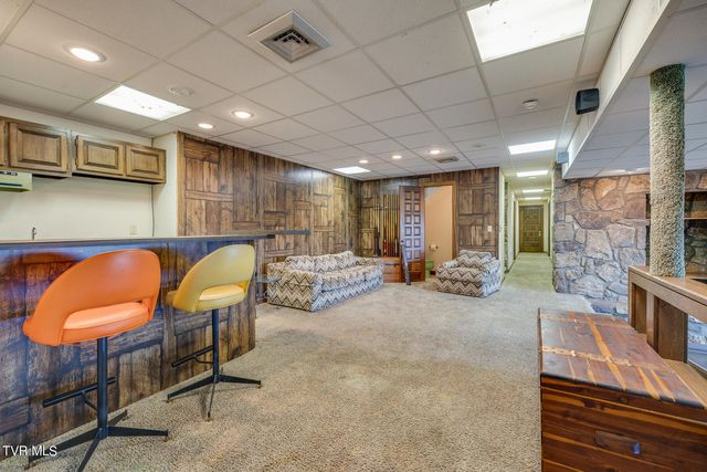 1734 Crockett Ridge, Bristol, VA 24201