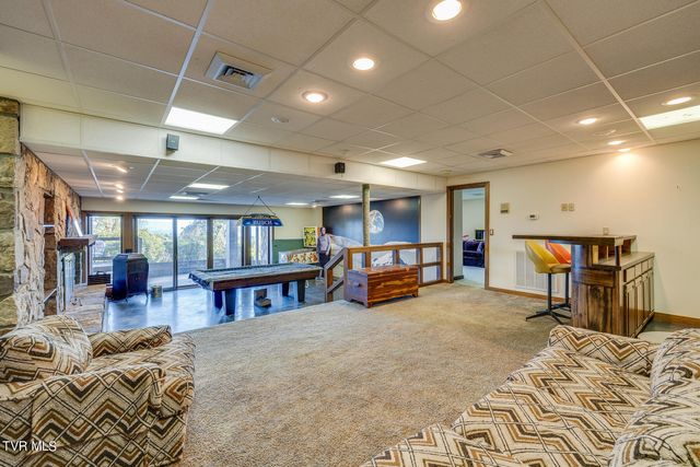 1734 Crockett Ridge, Bristol, VA 24201