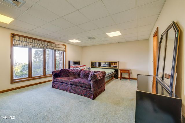 1734 Crockett Ridge, Bristol, VA 24201