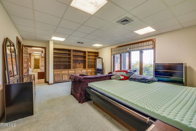 1734 Crockett Ridge, Bristol, VA 24201