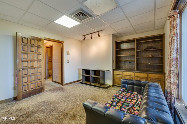 1734 Crockett Ridge, Bristol, VA 24201