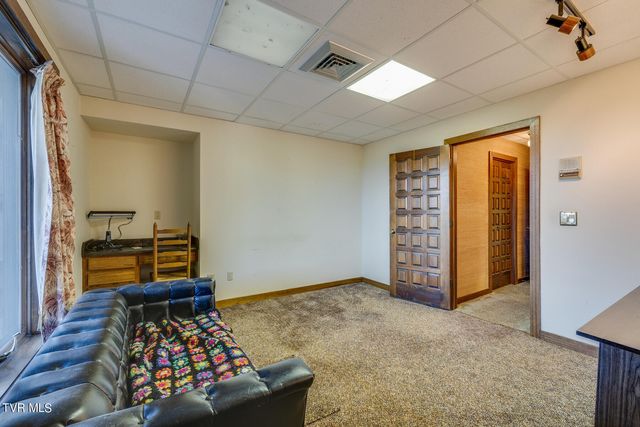 1734 Crockett Ridge, Bristol, VA 24201