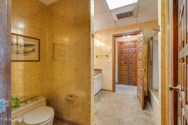 1734 Crockett Ridge, Bristol, VA 24201