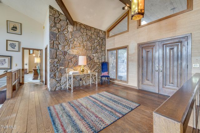 1734 Crockett Ridge, Bristol, VA 24201