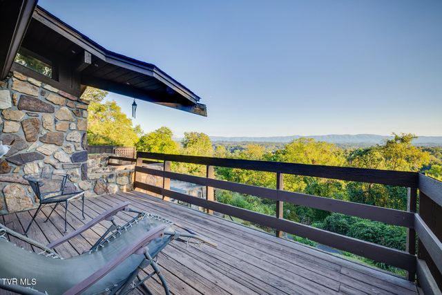 1734 Crockett Ridge, Bristol, VA 24201