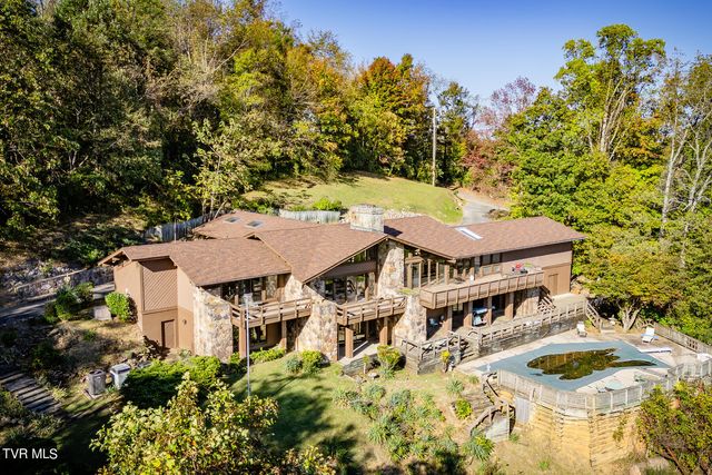 1734 Crockett Ridge, Bristol, VA 24201