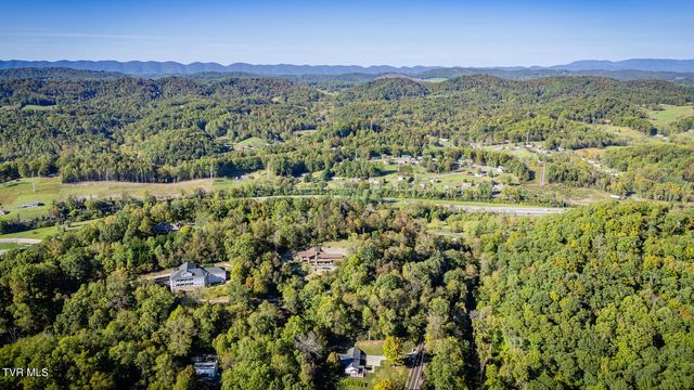 1734 Crockett Ridge, Bristol, VA 24201