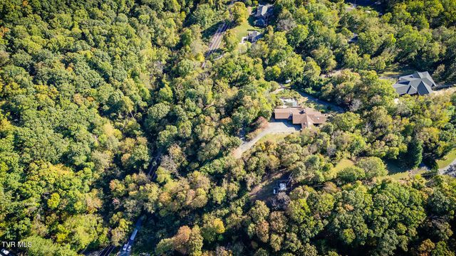1734 Crockett Ridge, Bristol, VA 24201