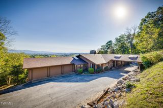 1734 Crockett Ridge, Bristol, VA 24201