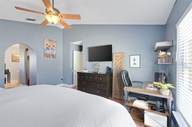 925 ROANOKE DRIVE, Minneola, FL 34715