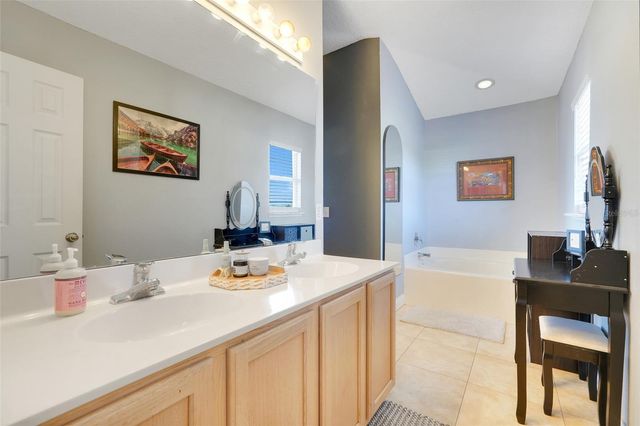 925 ROANOKE DRIVE, Minneola, FL 34715