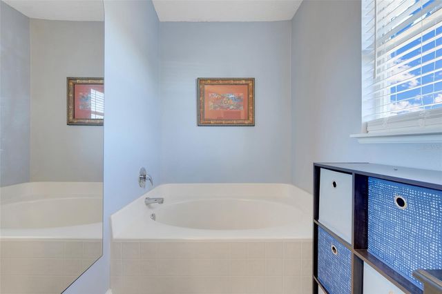 925 ROANOKE DRIVE, Minneola, FL 34715