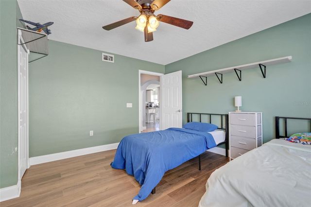 925 ROANOKE DRIVE, Minneola, FL 34715