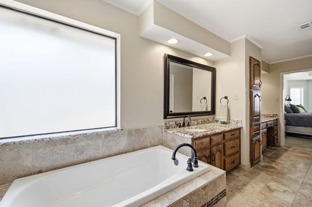 11 Edgemere Drive, Trophy Club, TX 76262