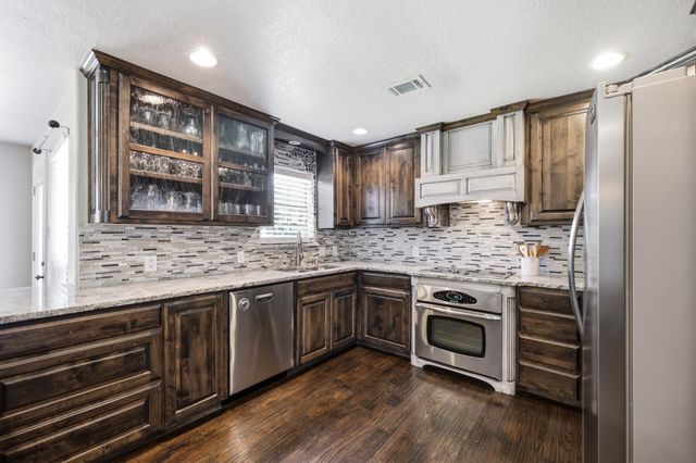 11 Edgemere Drive, Trophy Club, TX 76262