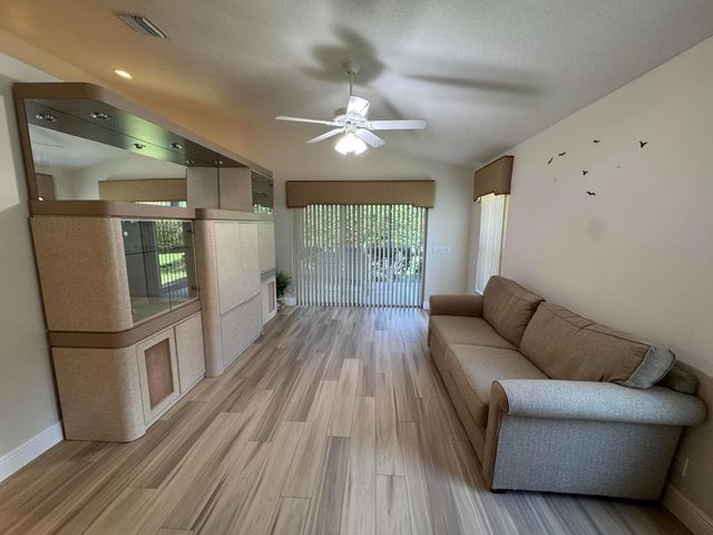 6693 Sun River Road, Boynton Beach, FL 33437