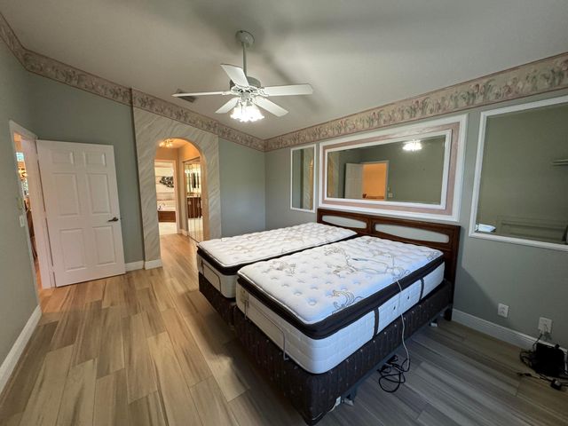 6693 Sun River Road, Boynton Beach, FL 33437
