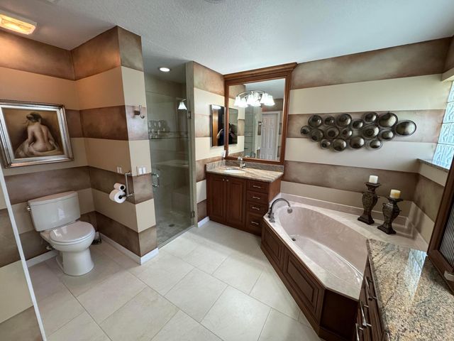 6693 Sun River Road, Boynton Beach, FL 33437