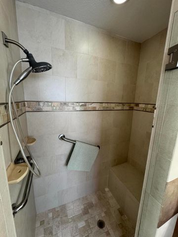 6693 Sun River Road, Boynton Beach, FL 33437