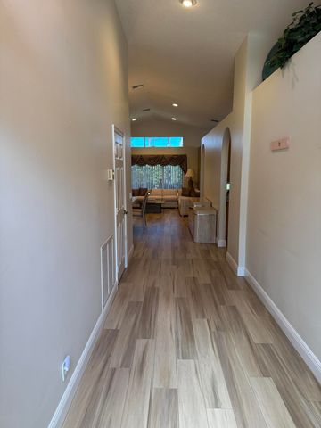 6693 Sun River Road, Boynton Beach, FL 33437