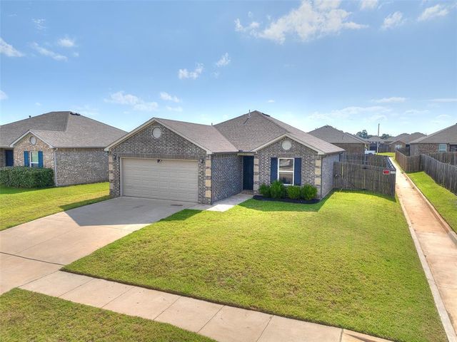 215 Waterside Drive, Newcastle, OK 73065
