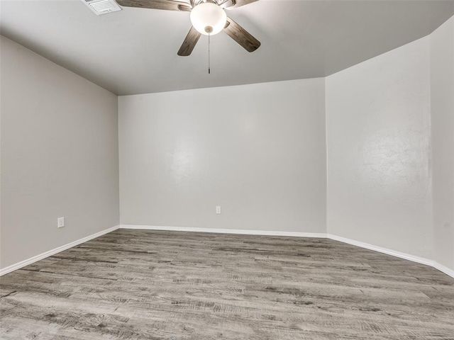 215 Waterside Drive, Newcastle, OK 73065