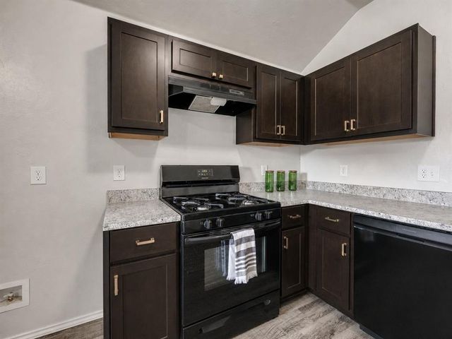 215 Waterside Drive, Newcastle, OK 73065
