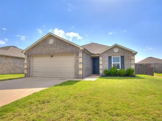 215 Waterside Drive, Newcastle, OK 73065