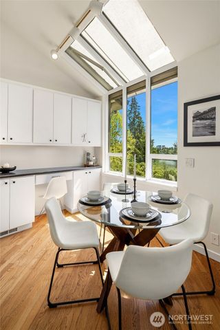 11257 NE 37th Place, Bellevue, WA 98004