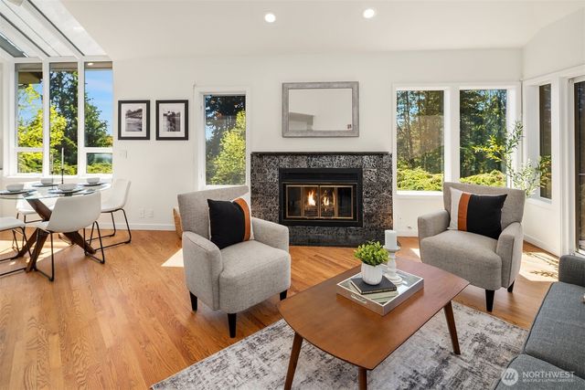 11257 NE 37th Place, Bellevue, WA 98004