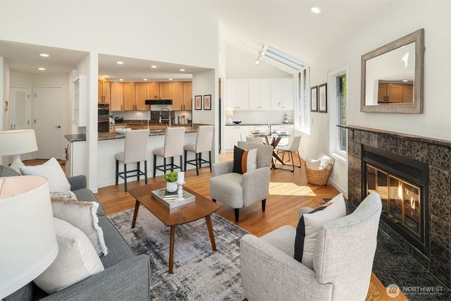 11257 NE 37th Place, Bellevue, WA 98004