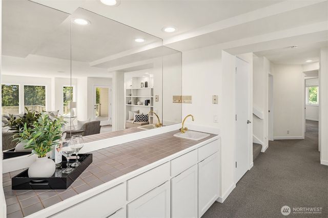 11257 NE 37th Place, Bellevue, WA 98004