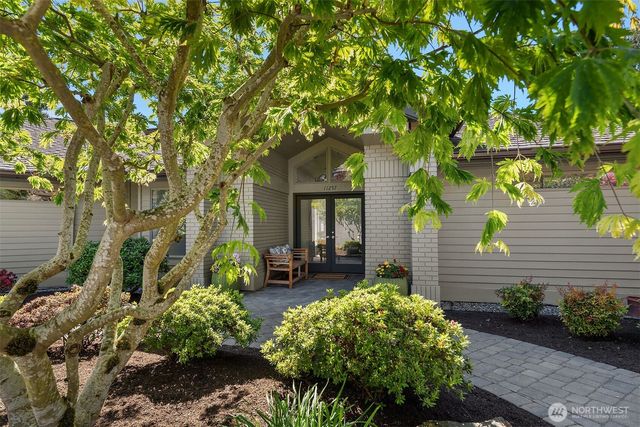 11257 NE 37th Place, Bellevue, WA 98004