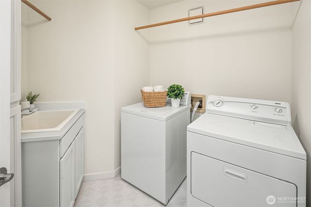 11257 NE 37th Place, Bellevue, WA 98004