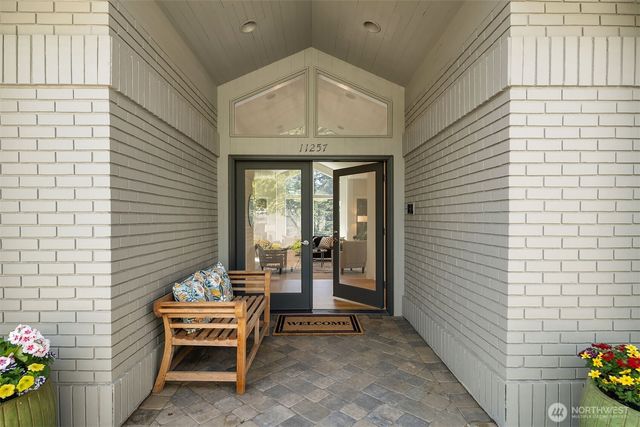 11257 NE 37th Place, Bellevue, WA 98004