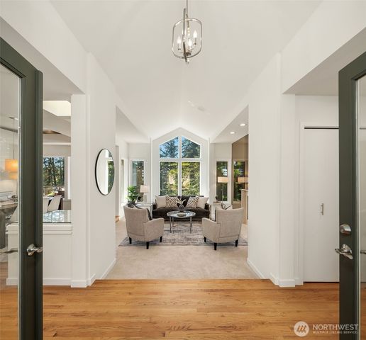 11257 NE 37th Place, Bellevue, WA 98004