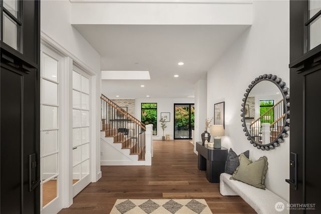 13988 SE 5th Street, Bellevue, WA 98005