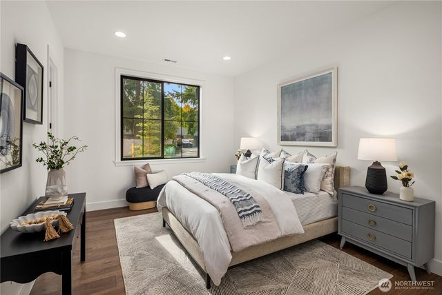 13988 SE 5th Street, Bellevue, WA 98005