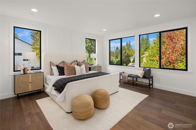 13988 SE 5th Street, Bellevue, WA 98005