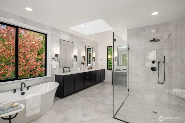 13988 SE 5th Street, Bellevue, WA 98005