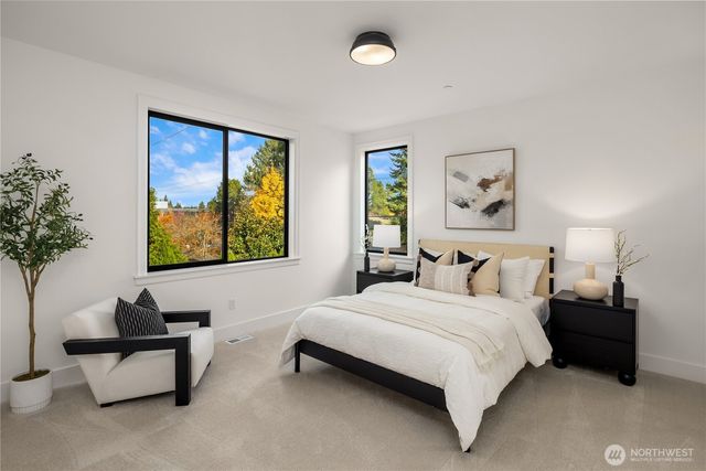 13988 SE 5th Street, Bellevue, WA 98005