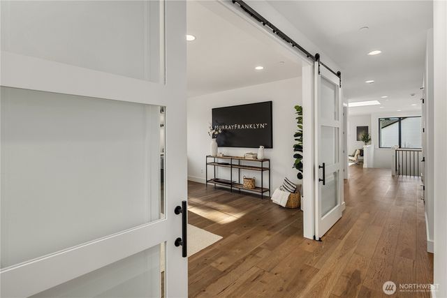 13988 SE 5th Street, Bellevue, WA 98005