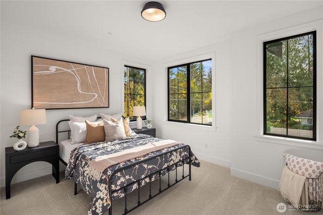 13988 SE 5th Street, Bellevue, WA 98005