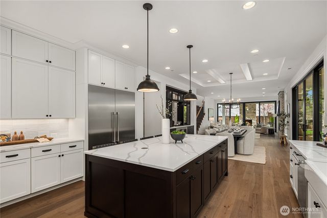 13988 SE 5th Street, Bellevue, WA 98005