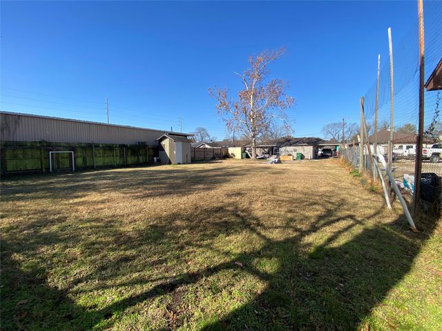 3147 Golfcrest Boulevard, Houston, TX 77087