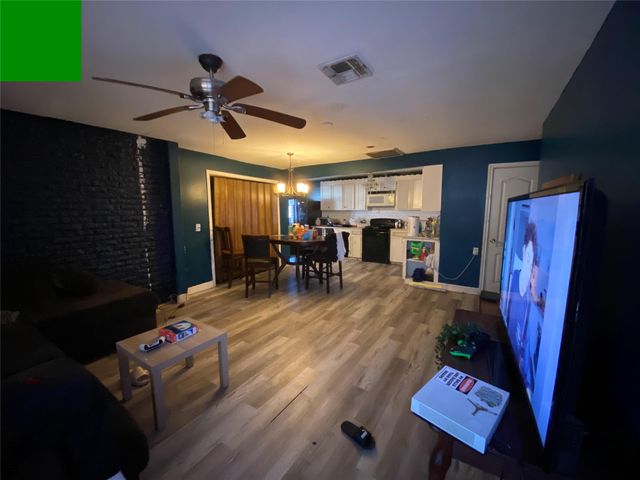 3147 Golfcrest Boulevard, Houston, TX 77087