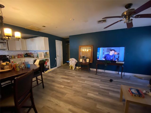 3147 Golfcrest Boulevard, Houston, TX 77087