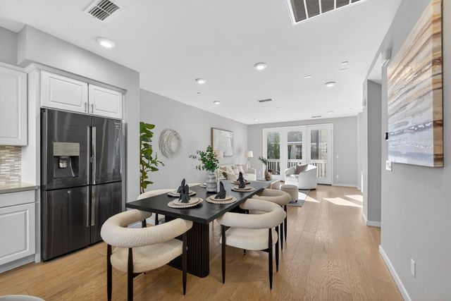 818 Gridley Terrace 4, Sunnyvale, CA 94085